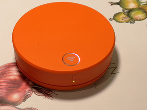 海外モバイルトピックス 第167回 海外旅行に便利、1日420円から使えるWi-Fiルーター「Skyroam Solis」