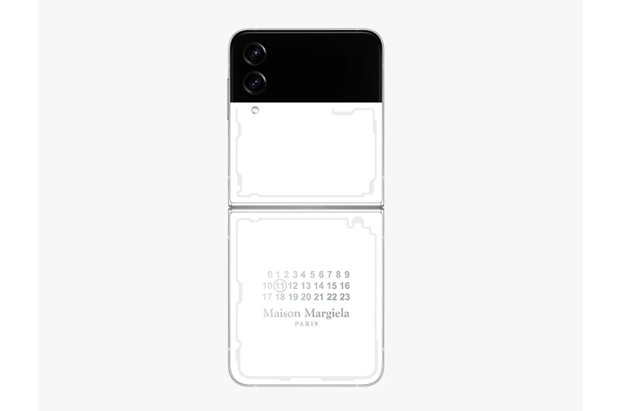 海外モバイルトピックス(345) Maison Margielaのスマホが登場