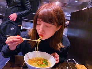 ネオ無職女子のラーメン備忘録 28 ブタメン焼きそば まさかのとんこつ味 マイナビニュース