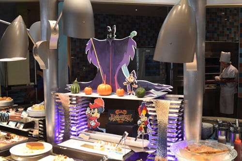 ディズニーのハロウィンはホテルもすごい ヴィランズランチに限定客室も Navitime Travel