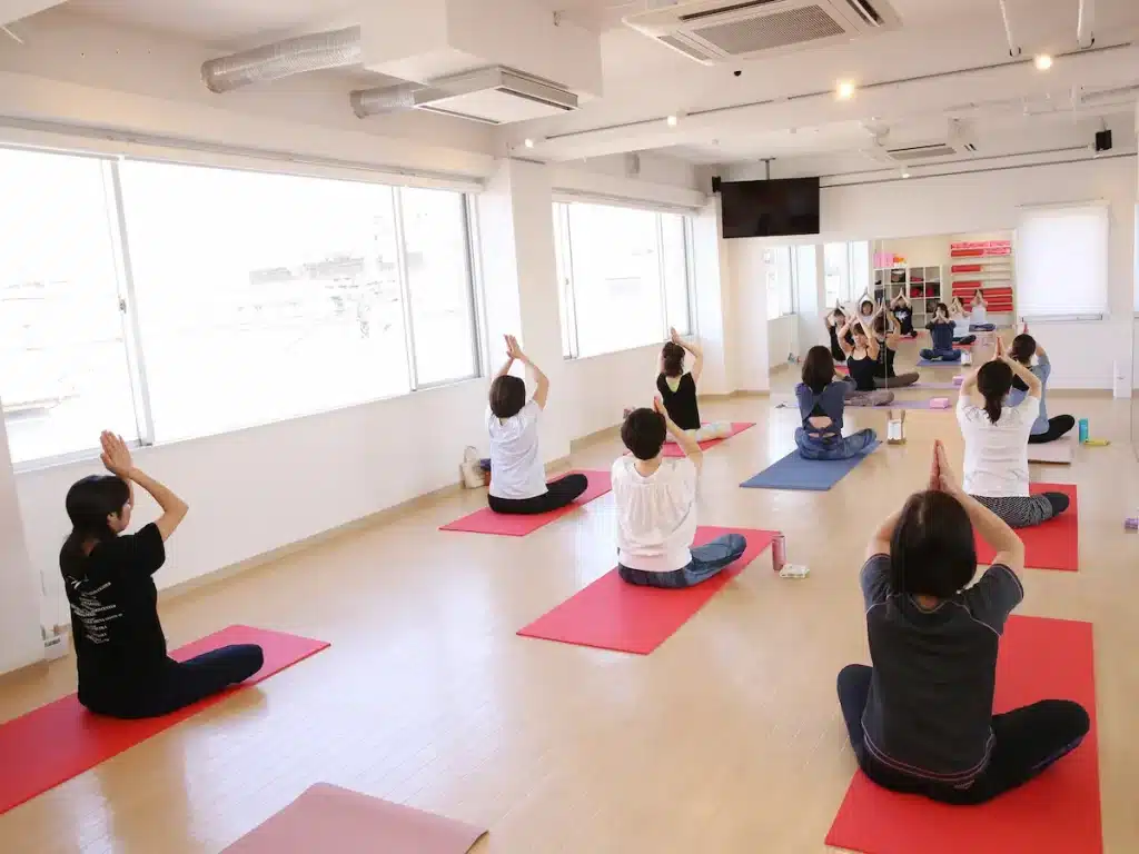 YOGI-FEEL-lesson