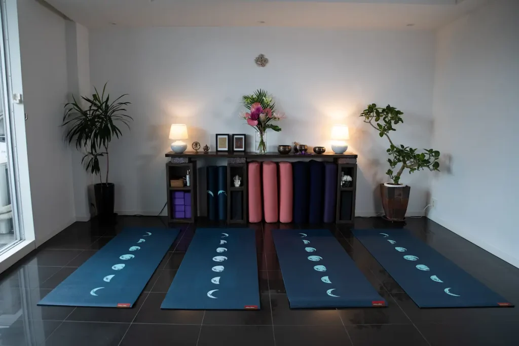 HARERAMA-yoga-osaka-lesson-room