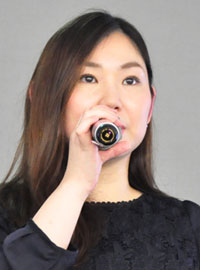 日比野 ななえ氏