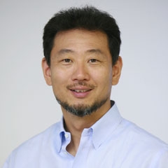 岩田 松雄氏