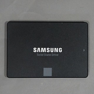 Samsungのメインストリーム向け新モデル「SSD 850 EVO」の性能を徹底検証