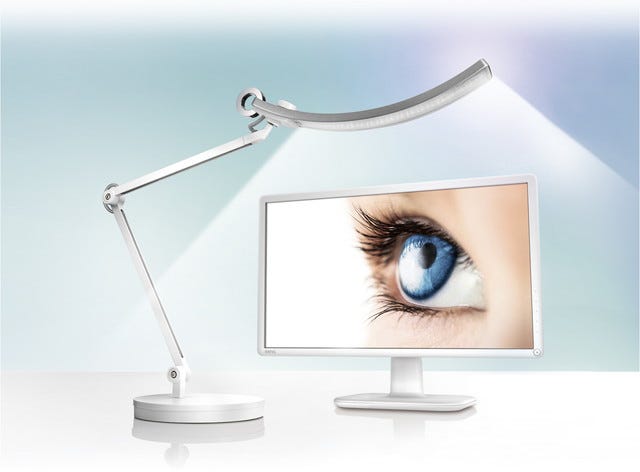 BenQのLED技術がデスクライトになって登場！「WiT Eye-care 