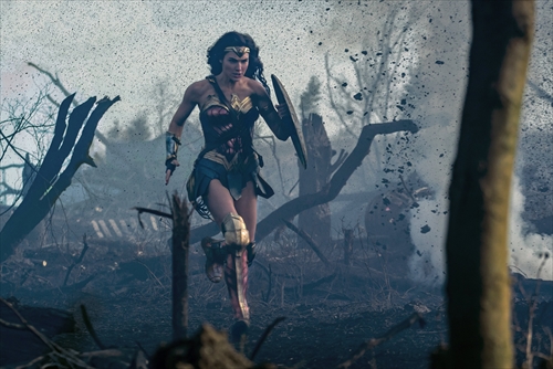 『ワンダーウーマン』より ※画像クリックで詳細へ (c) Warner Bros. Entertainment Inc.