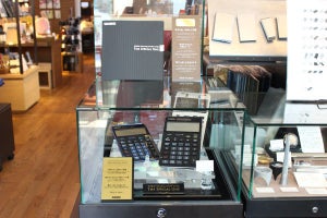 代官山 蔦屋書店が評価する「奇をてらわないものづくり」価値 - 体現するカシオのフラッグシップ電卓「S100」