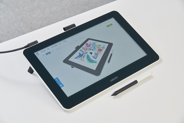 クリエイター向けpc Daiv と最新液晶ペンタブレット Wacom One がコラボ 人気イラストレーター 初心者による徹底レビュー マイナビニュース