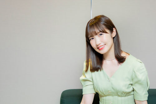 内田彩