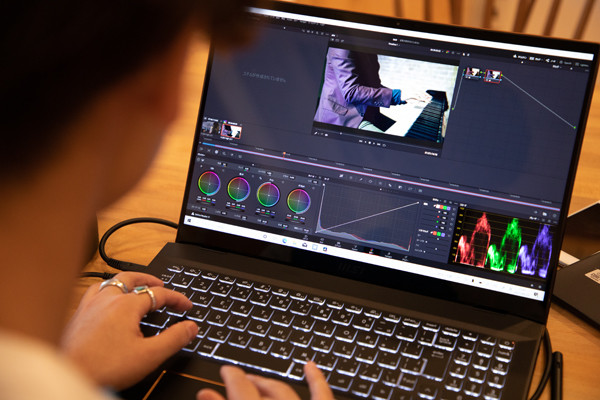 グラフィックカードを搭載しているため、動画編集もサクサクできる