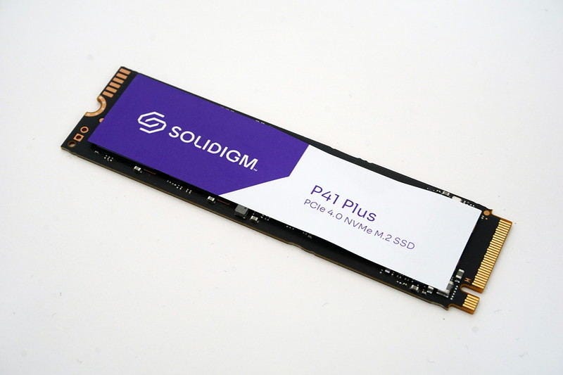 ソリダイム Solidigm 内蔵 SSD P44 Pro 読込速度：7GB/秒(最大)、高速