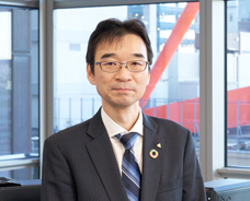 小林俊一氏