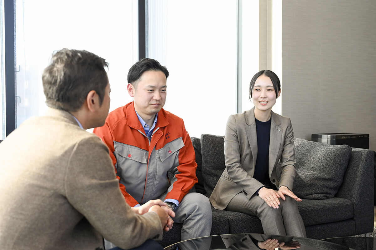 高橋編集長、鍛治さん、遠藤さん