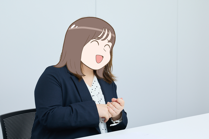インタビューを受ける横田さん