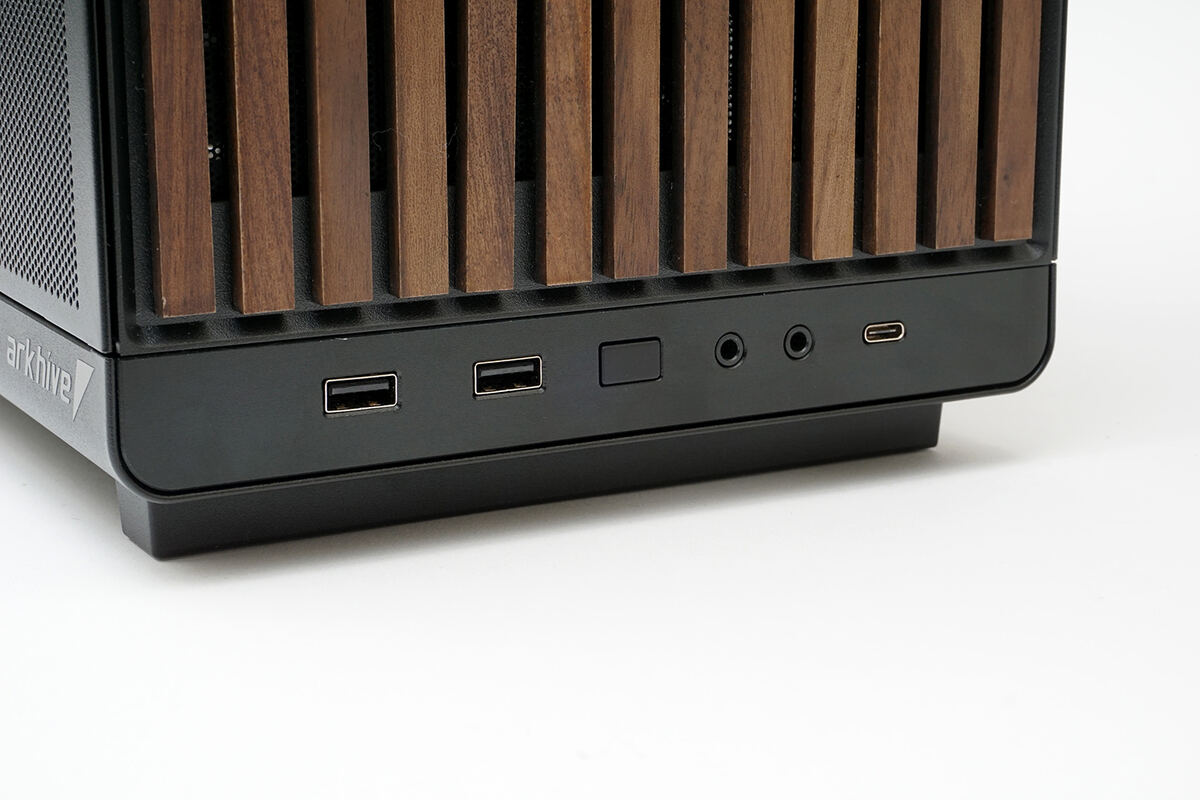 コンパクトで性能抜群! インテリアにも馴染むオシャレなケースを採用したアークのゲーミングPC「arkhive Gaming Custom GC-I7G57M AG-IA20Z89MGB7I-LA3」をレビュー 