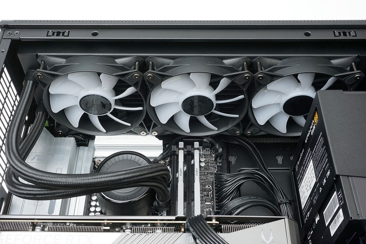 コンパクトで性能抜群! インテリアにも馴染むオシャレなケースを採用したアークのゲーミングPC「arkhive Gaming Custom GC-I7G57M AG-IA20Z89MGB7I-LA3」をレビュー 