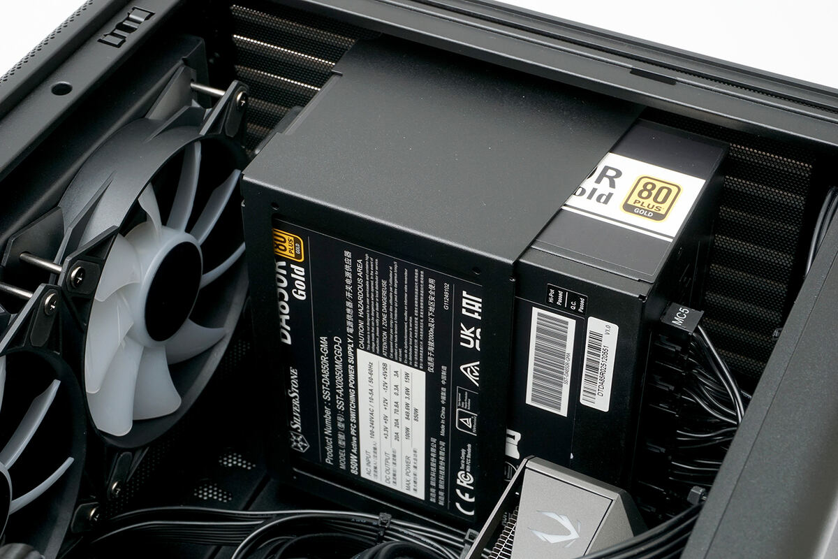 コンパクトで性能抜群! インテリアにも馴染むオシャレなケースを採用したアークのゲーミングPC「arkhive Gaming Custom GC-I7G57M AG-IA20Z89MGB7I-LA3」をレビュー 