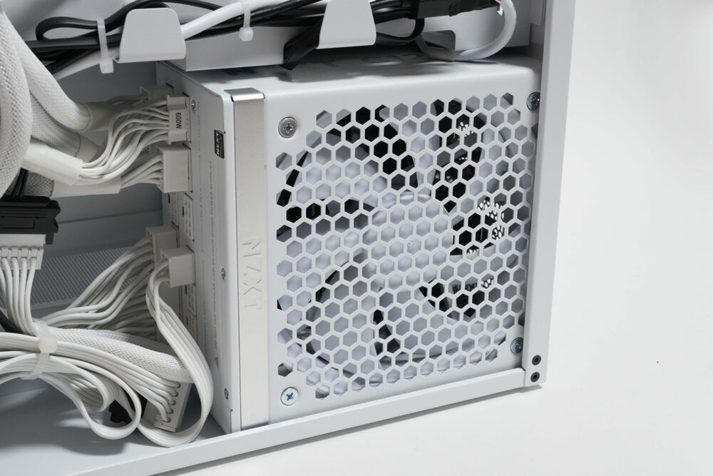 申し分なしの性能で最高のゲーム体験ができる! アークのゲーミングPC「arkhive Gaming Custom GC-A9G59R AG-AG16X87AGB9-H7F」をレビュー