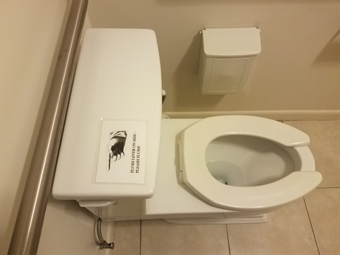 トイレの水が流れないときの自分でできる対処法