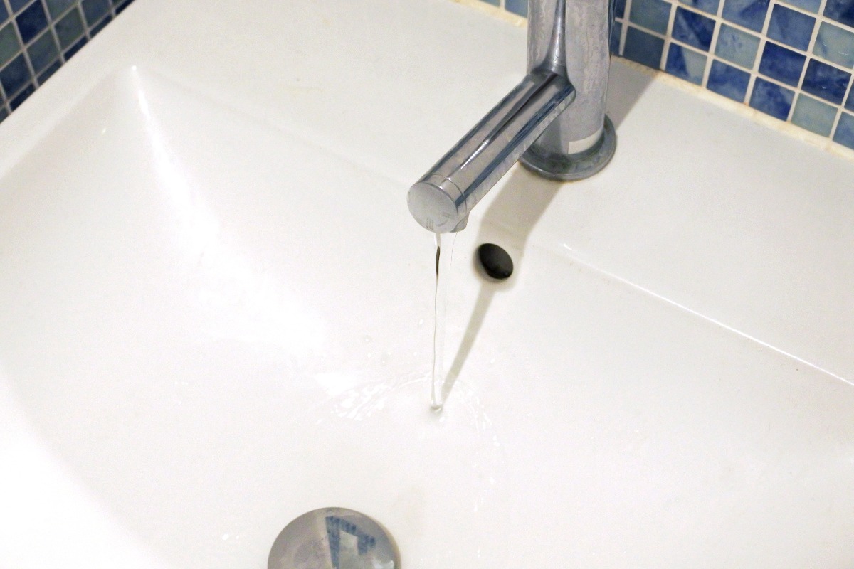 洗面台で使われる蛇口の種類や修理方法を解説！水道業者に依頼した際の費用相場も