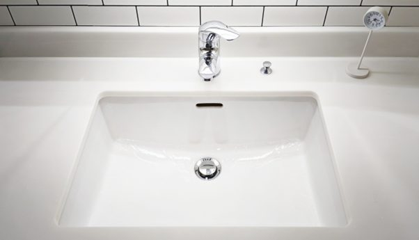 洗面所排水溝が臭い！汚れや下水のにおいの3大原因と解消方法