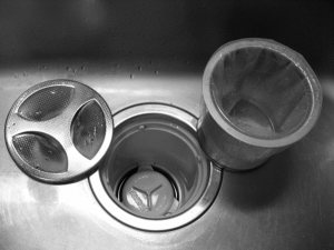 排水口のワントラップとは？構成4パーツをラクして綺麗にする方法あり