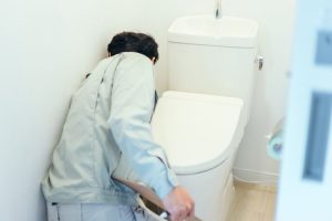 トイレ周りを確認する様子