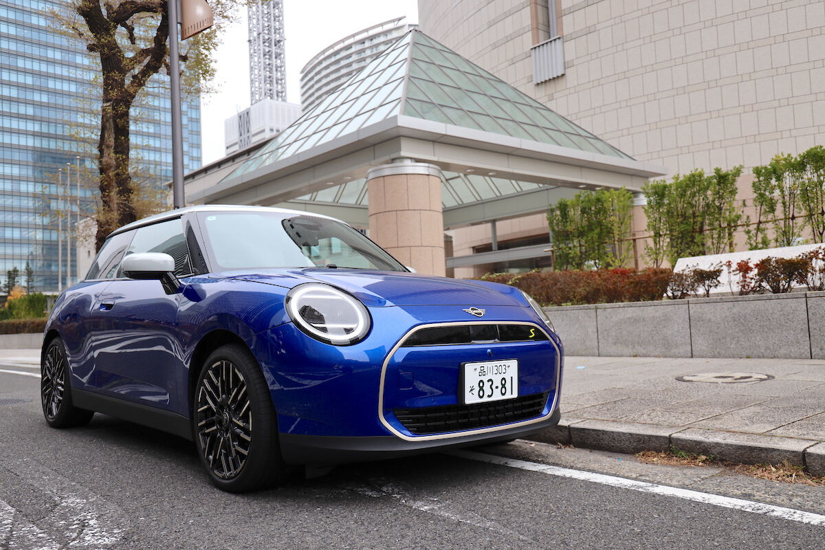 「ミニクーパー」の電気自動車