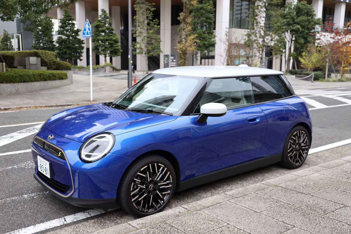 「ミニクーパー」の電気自動車