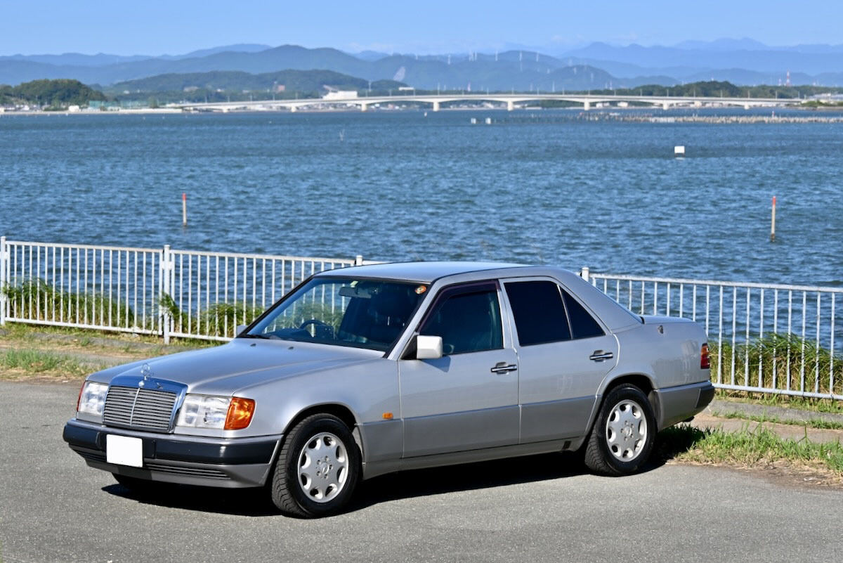 メルセデス・ベンツ「W124」の「シンクロウェザー」装着車