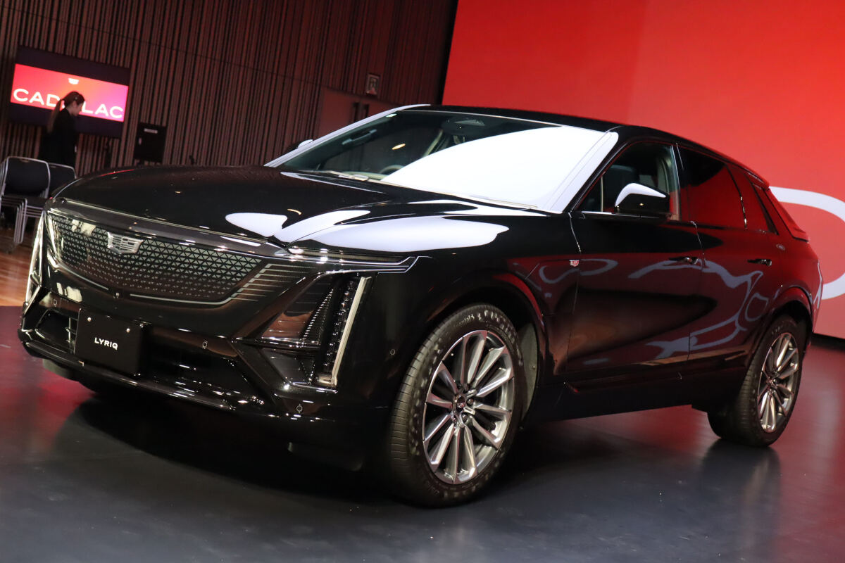 キャデラックの電気自動車「リリック」