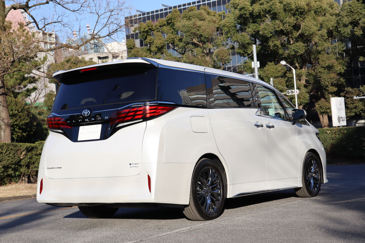 トヨタ「アルファード」のPHEV