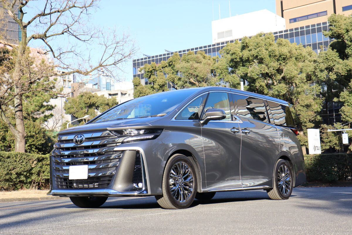 トヨタ「アルファード」のPHEV