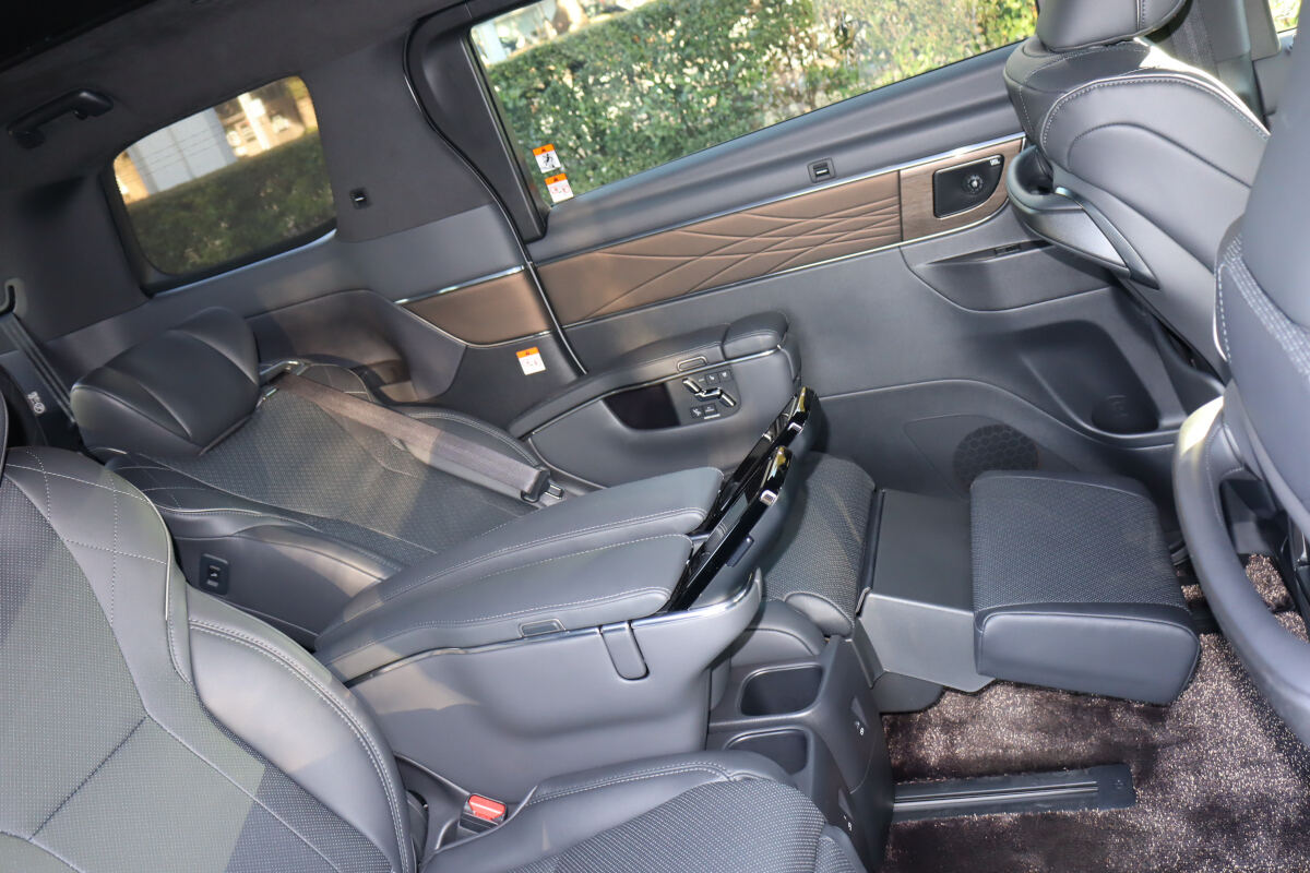 トヨタ「ヴェルファイア」PHEV