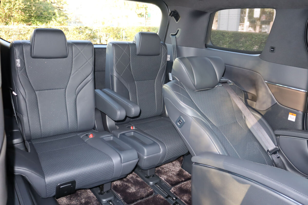 トヨタ「ヴェルファイア」PHEV