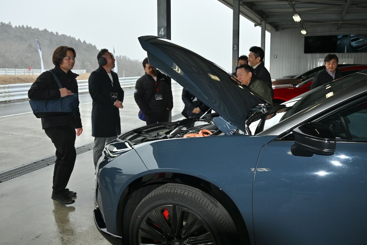 トヨタ「クラウン」4車種試乗会の様子
