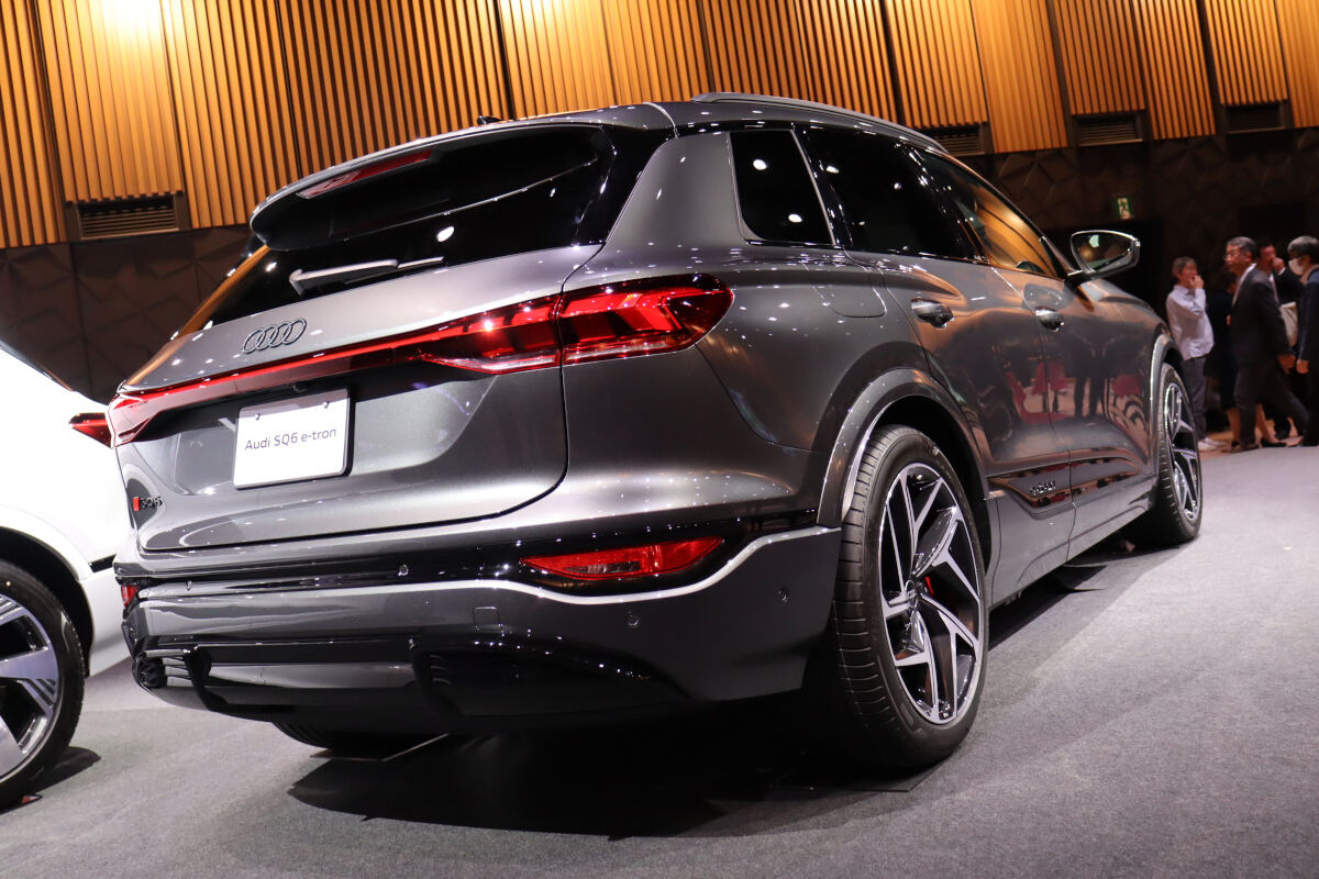 アウディ「Q6 e-tron」(SQ6 e-tron)