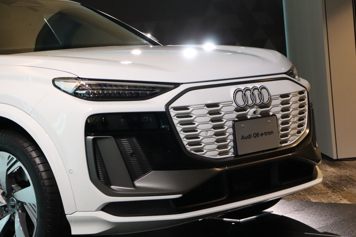 アウディ「Q6 e-tron」(SQ6 e-tron)