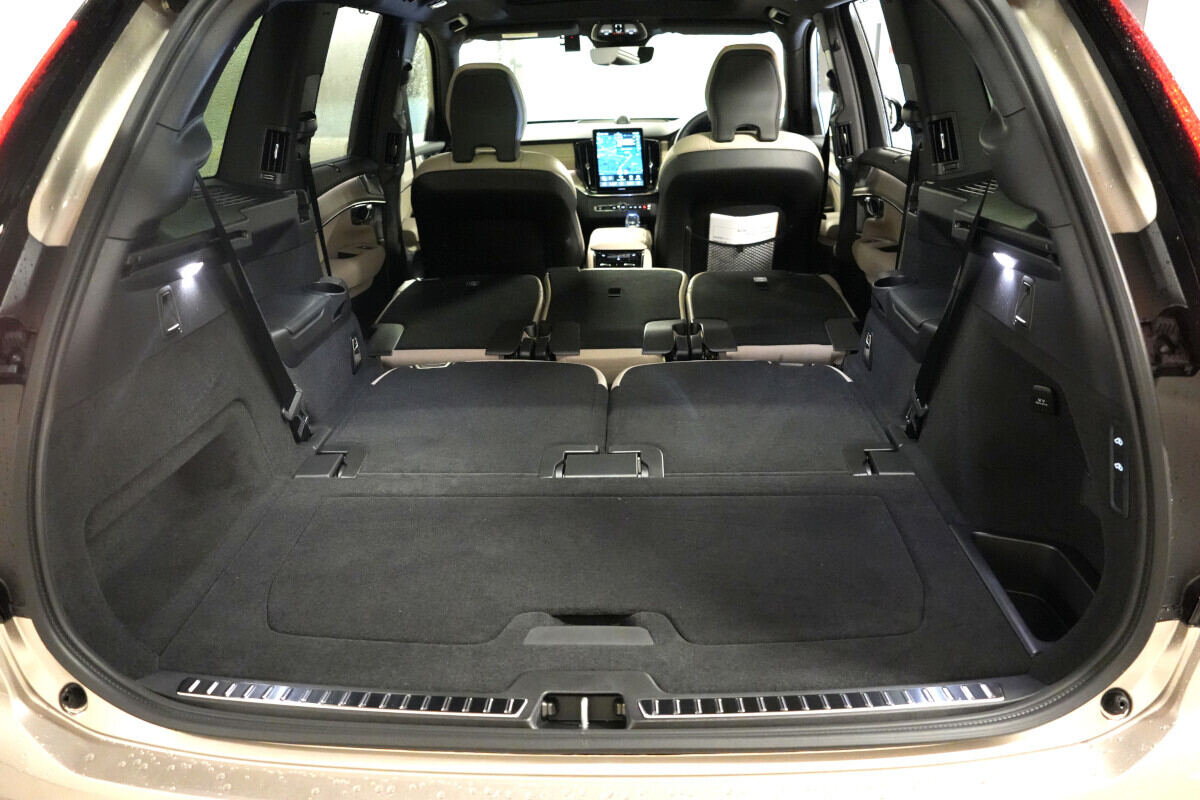ボルボ「XC90 Ultra T8 AWD Plug-in hybrid」