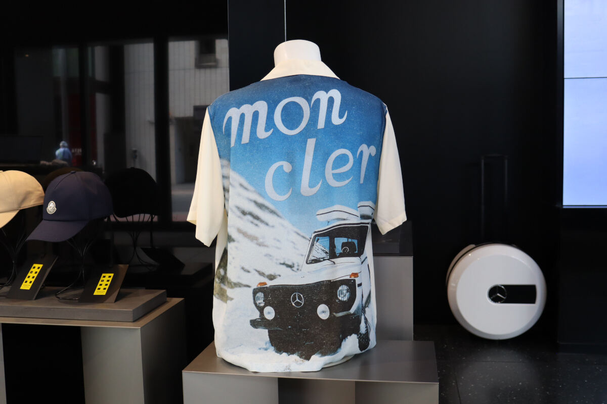 メルセデス・ベンツとMONCLERがコラボしたアパレルコレクション