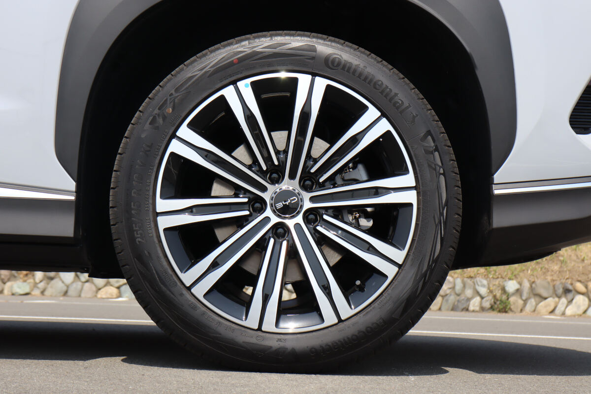 BYD「シーライオン7」