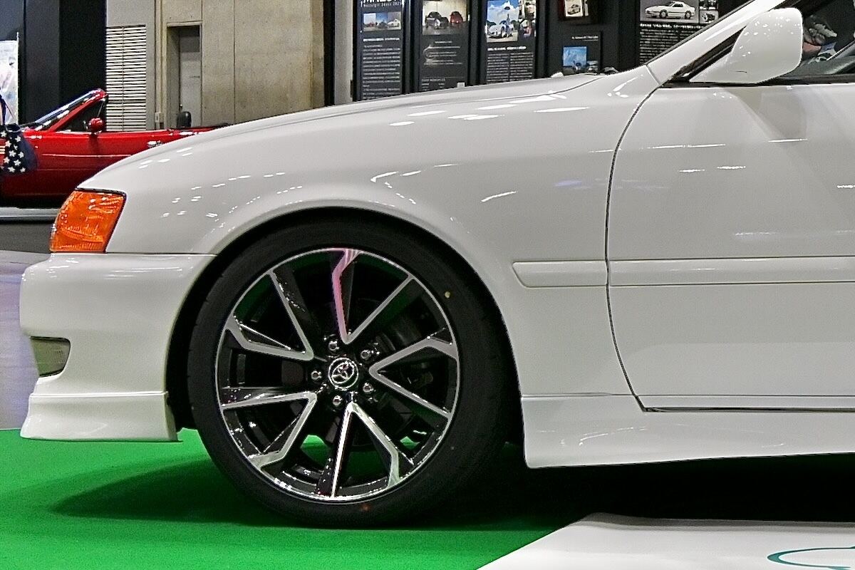 トヨタの100系「チェイサー ツアラーV」