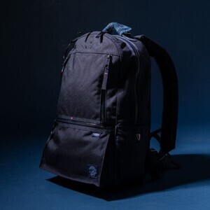 「PORTER CLASSIC」が藍染と出会った、代官山「OKURA」との特別な「Newton」