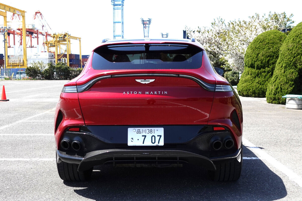 アストンマーティン「DBX707」