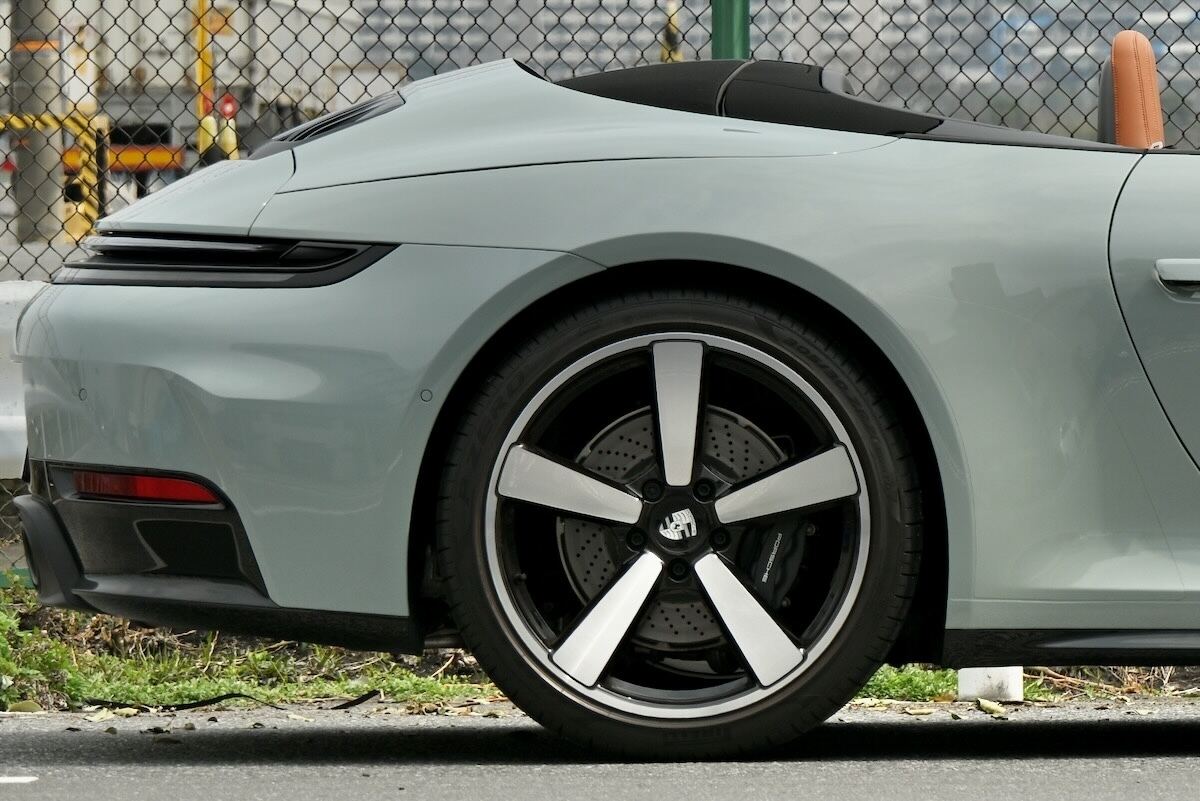 ポルシェ「911カレラ カブリオレ」