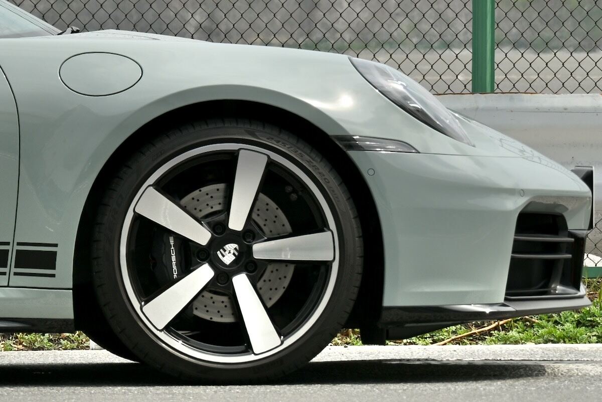 ポルシェ「911カレラ カブリオレ」