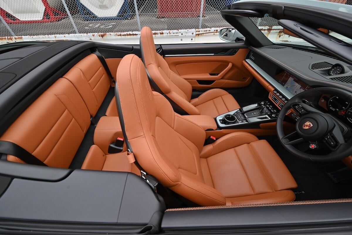 ポルシェ「911カレラ カブリオレ」