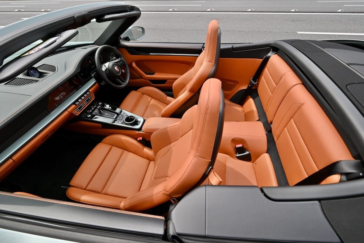 ポルシェ「911カレラ カブリオレ」