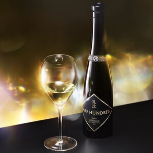 黄金色に輝くヴィンテージ日本酒「礼比」、10年以上の熟成を経た透明感のある味わい